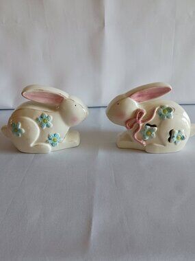 Pair of Vintage K's Collection Ceramic Bunnies